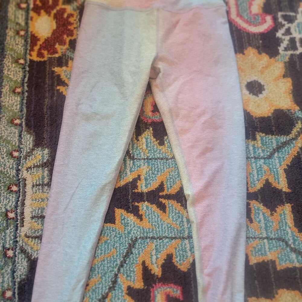 Beyond yoga bundle - Picture 3 of 16